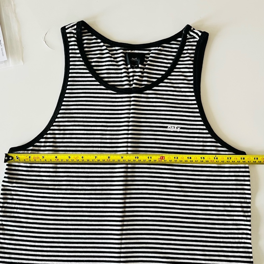Obey tank top size Small - Picture 7 of 8